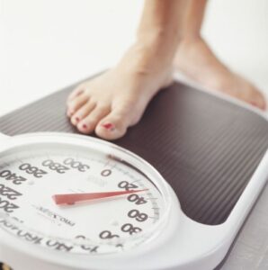 האם יש קשר בין מיגרנה לעודף משקל? חוקרים בדקו